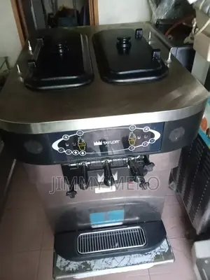 Taylor Model C723 Soft Serve Ice Cream Machine, Single Phase