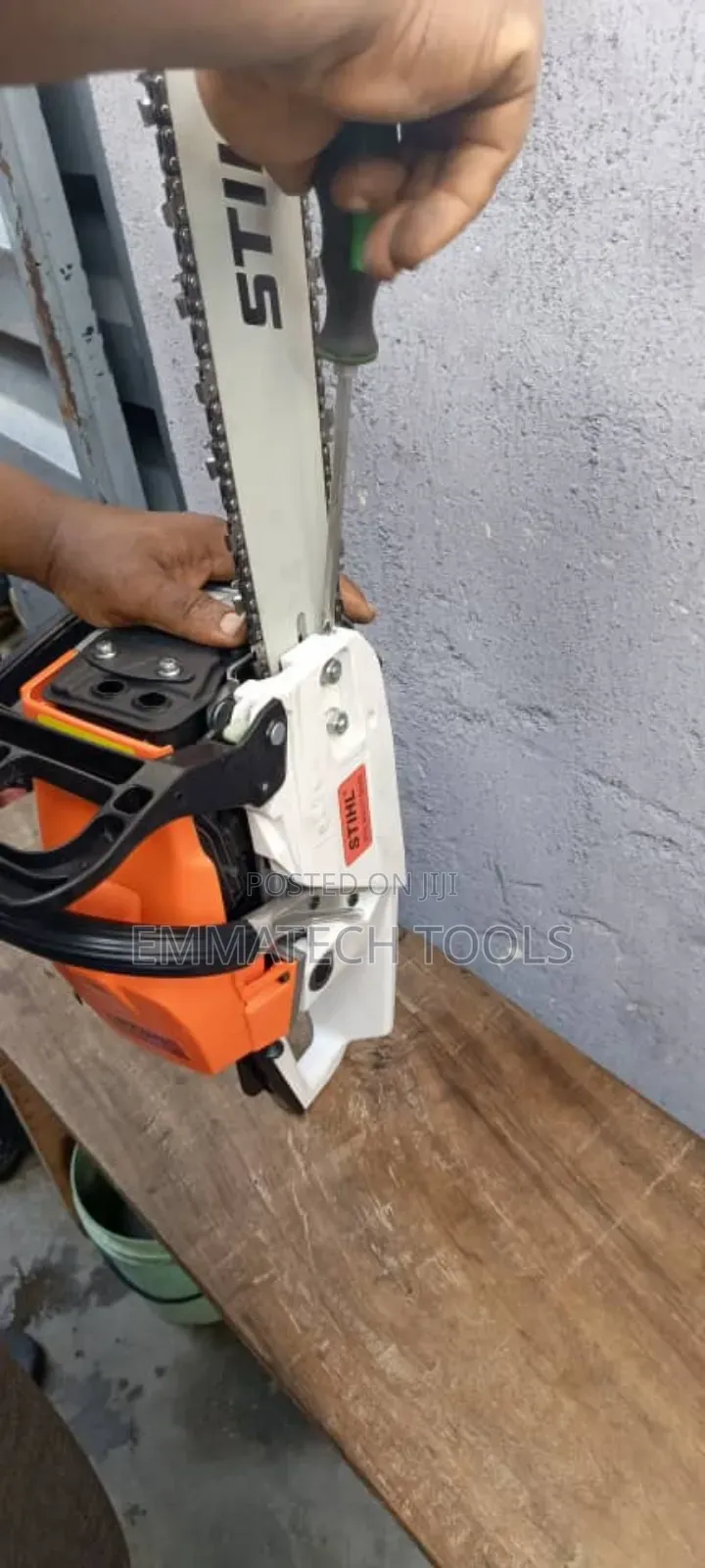 Chain Saw Machine