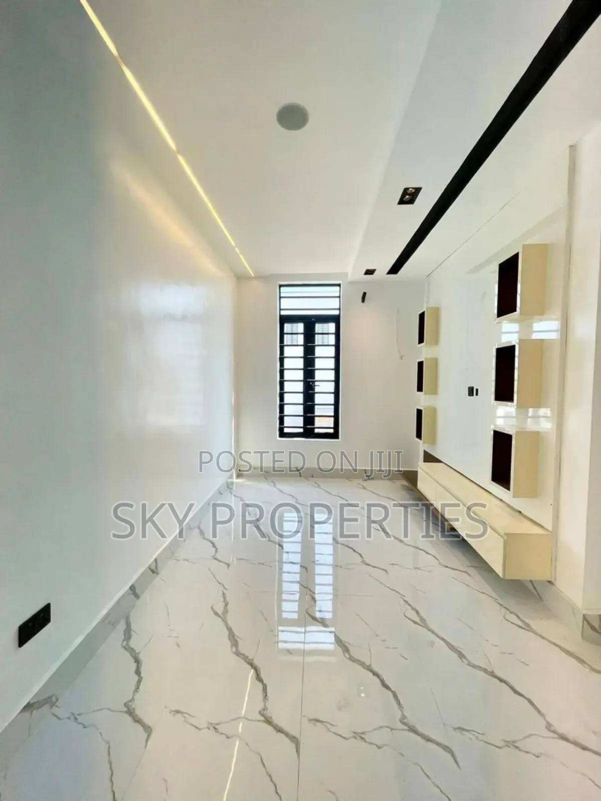 5bdrm Duplex in Admiralty, Lekki Phase 1 for sale