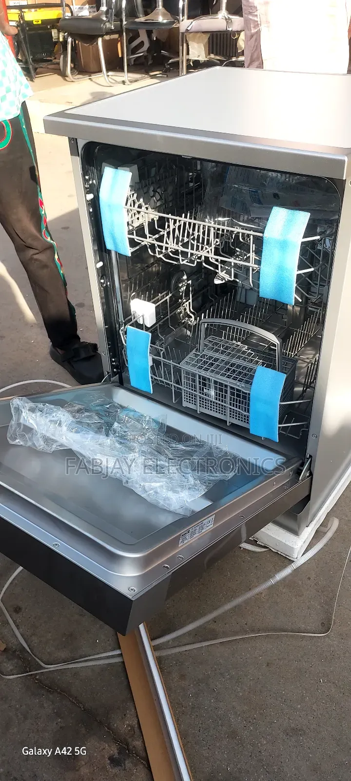 Scanfrost Dish Washer