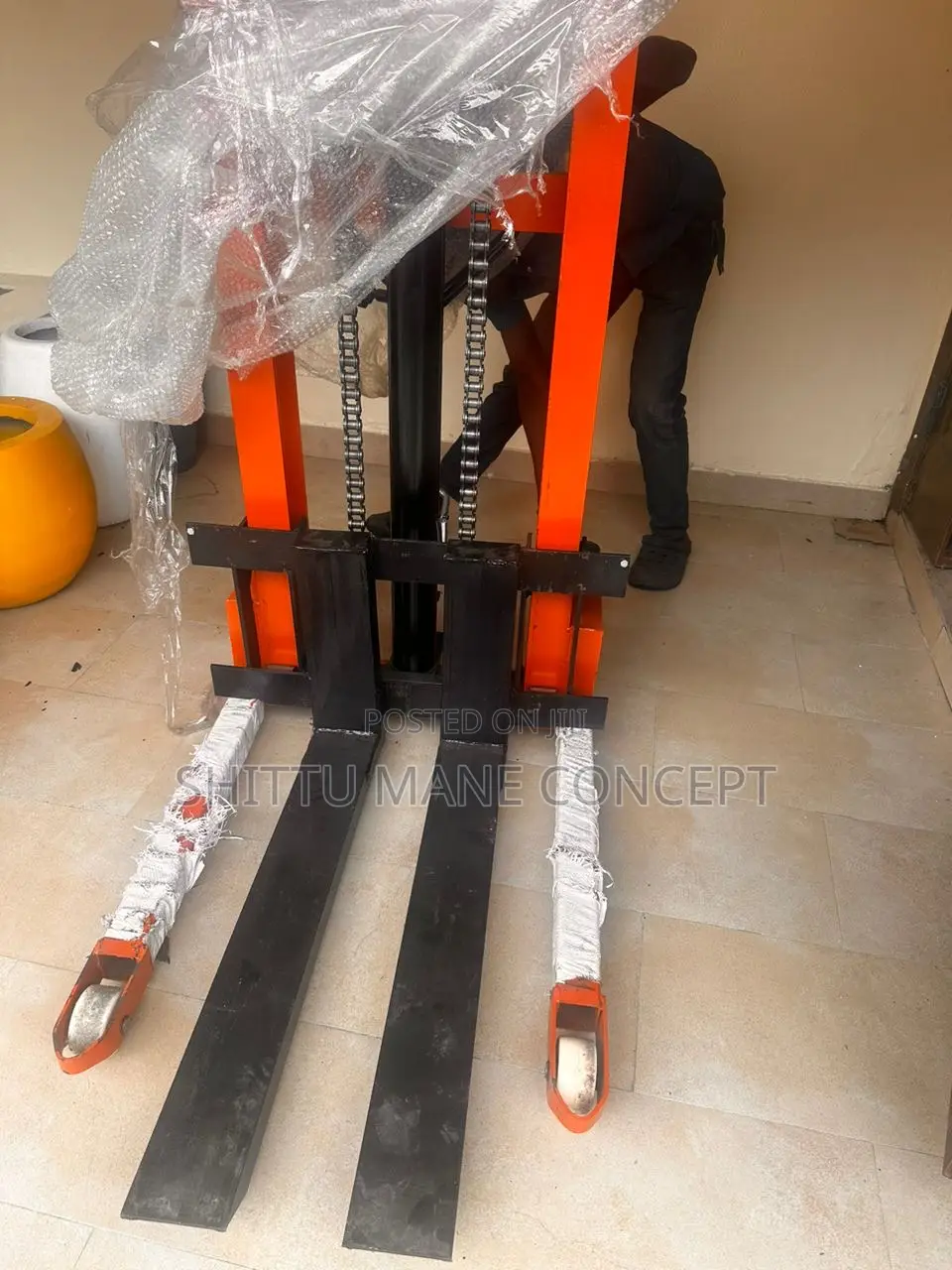 2ton Hydraulic Manual Stack Lifter
