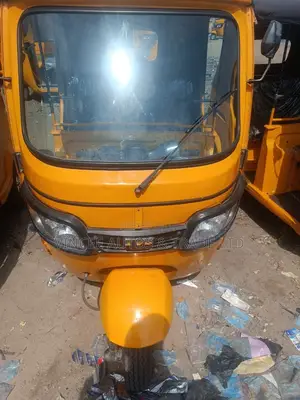 TVS King Deluxe Plus iTouch Start 2022 Yellow