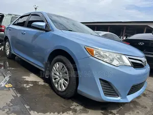 Toyota Camry LE 4dr Sedan (2.5L 4cyl 6A) 2012 Blue