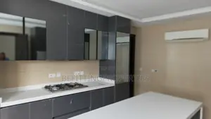 3bdrm Block of Flats in Banana Island for rent