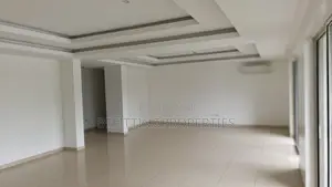 3bdrm Block of Flats in Banana Island for rent