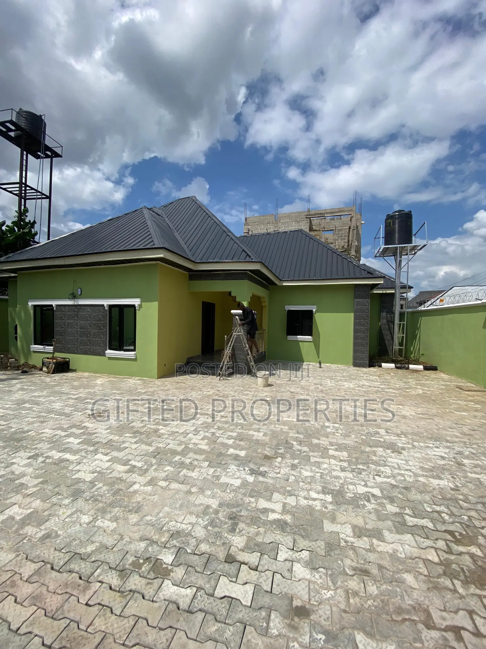 3bdrm Bungalow in Rumughaolu Port for sale
