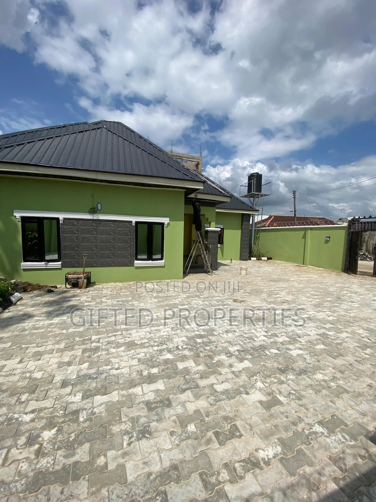 3bdrm Bungalow in Rumughaolu Port for sale