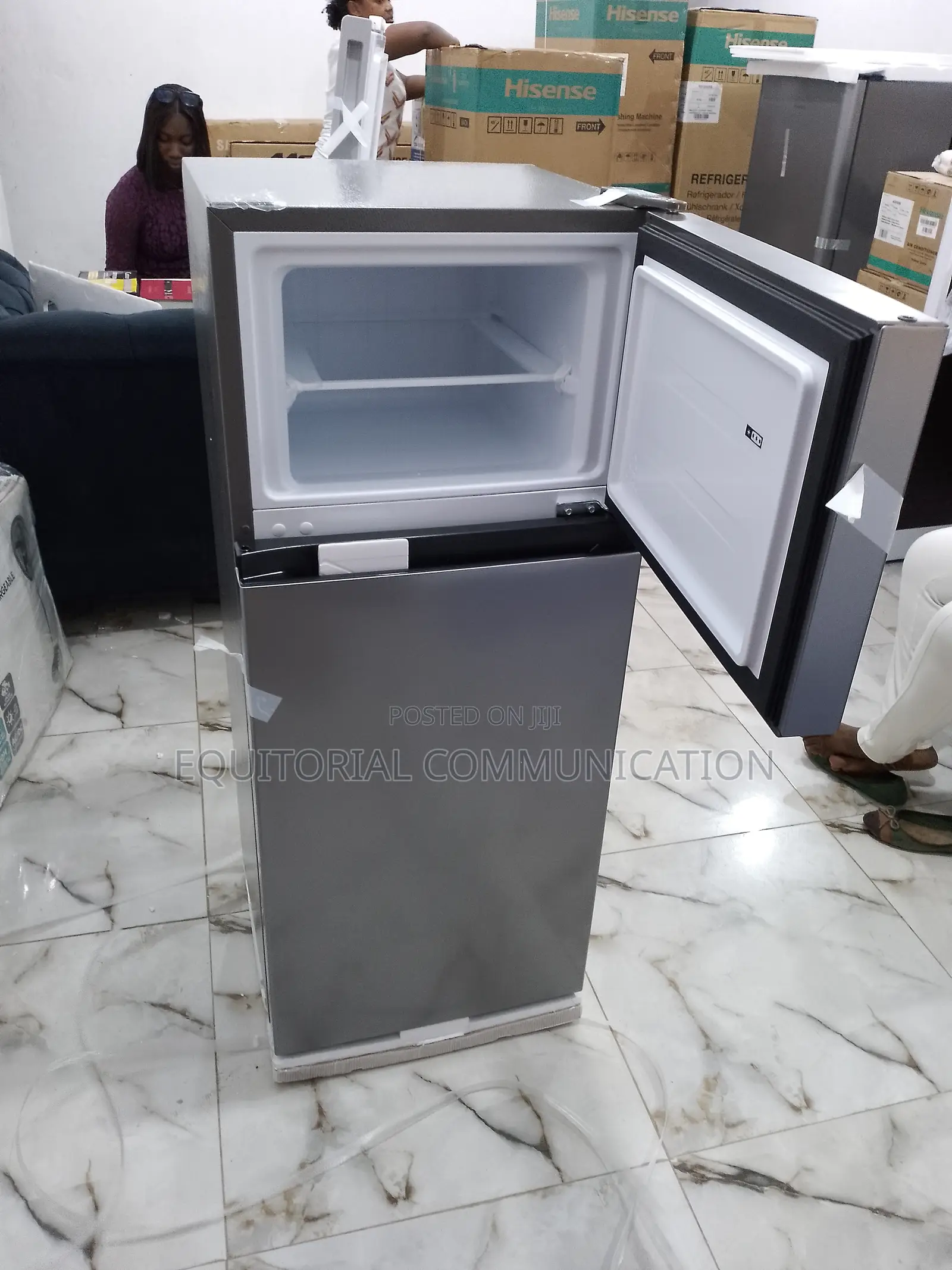 124L Ref172dr Refrigerator With Ample Storage Space