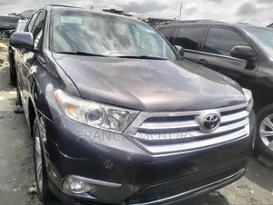 Toyota Highlander Limited 3.5l 4WD 2013 Gray
