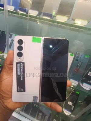 Samsung Galaxy Z Fold4 256 GB Gold