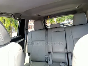 Toyota Highlander XLE V6 4x2 (3.5L 6cyl 6A) 2016 Silver