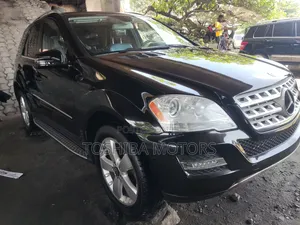 Photo - Mercedes-Benz M Class ML 350 4Matic 2010 Black