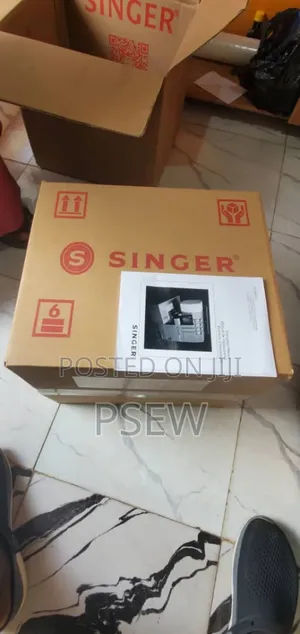 Heavy Duty Singer Overlock Machine