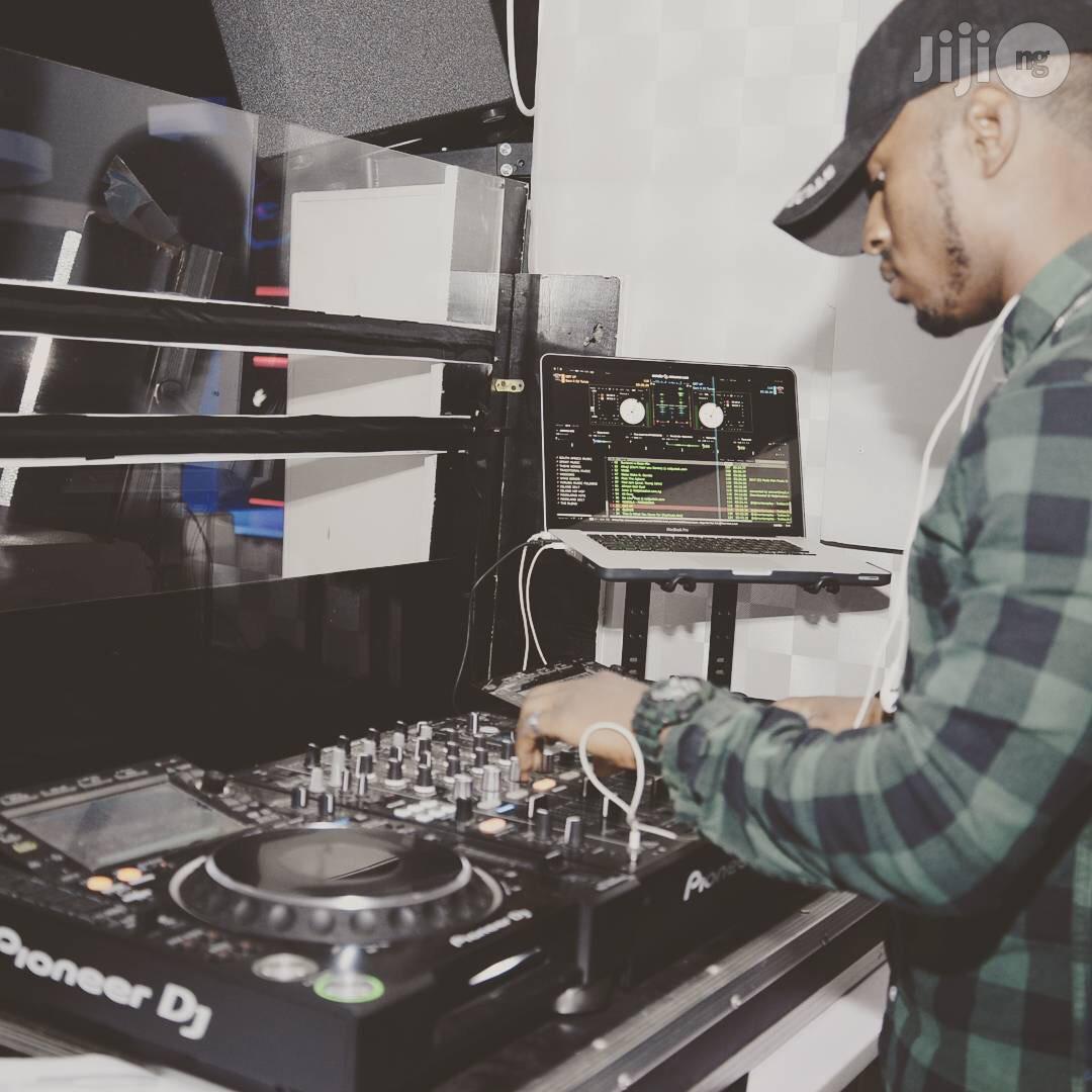 Pro DJ Service