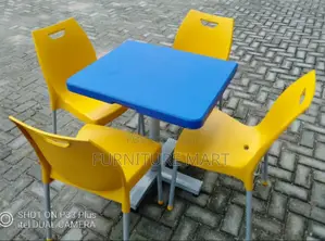 Photo - Outdoor/Plastic Table