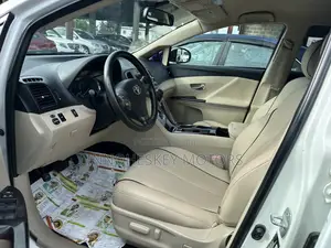 Toyota Venza AWD 2010 White