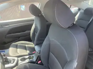 Hyundai Elantra 2017 Silver