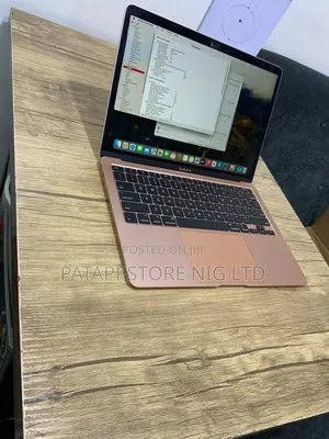 Photo - Laptop Apple MacBook 2020 8GB Intel Core I5 SSD 512GB