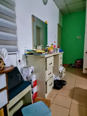 Dresser Table With Mirror and Stool