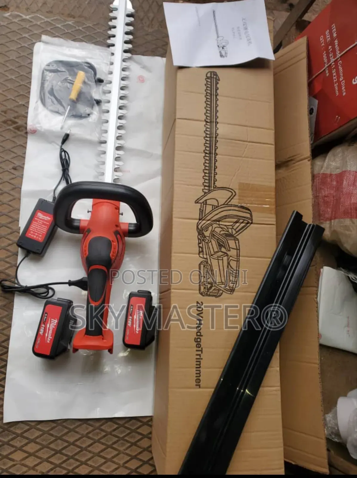 Cordless Hedge Trimmer
