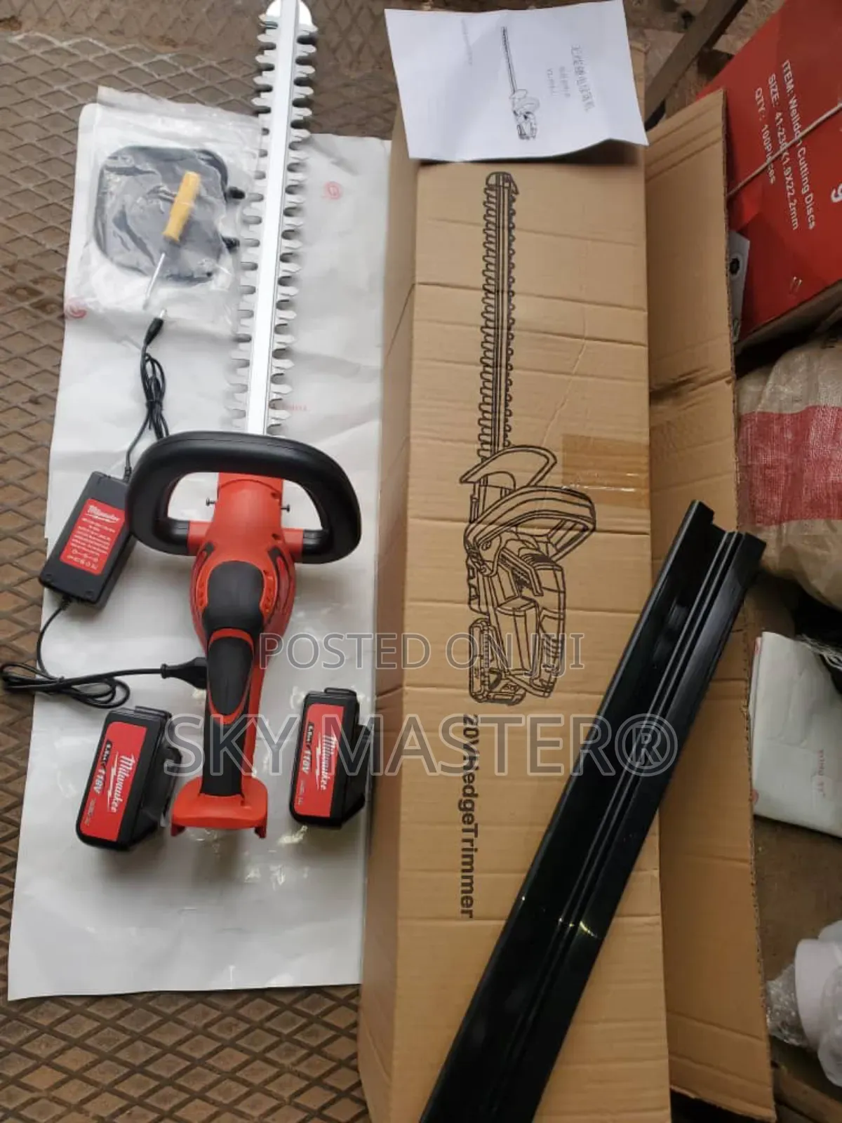 Cordless Hedge Trimmer