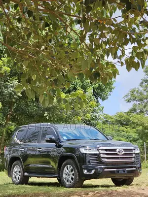 Toyota Land Cruiser 4.6 V8 VX-R 2015 Black