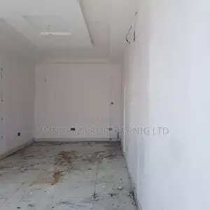 Shop for Rent in a Good Location