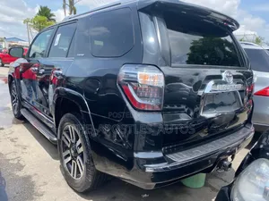 Toyota 4-Runner 2014 Black