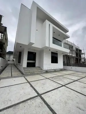 5bdrm Duplex in Lekki for sale