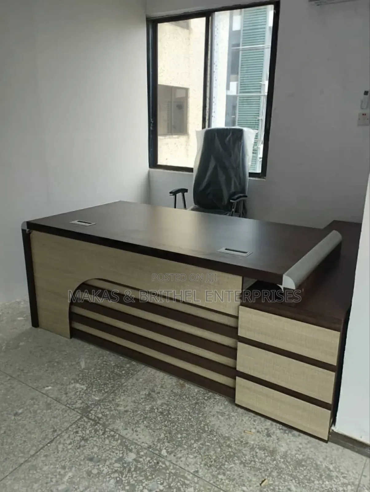 2.0miters MD Office Desk
