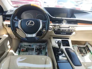 Lexus ES 350 FWD 2014 Red