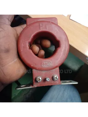 200/5a Current Transformer