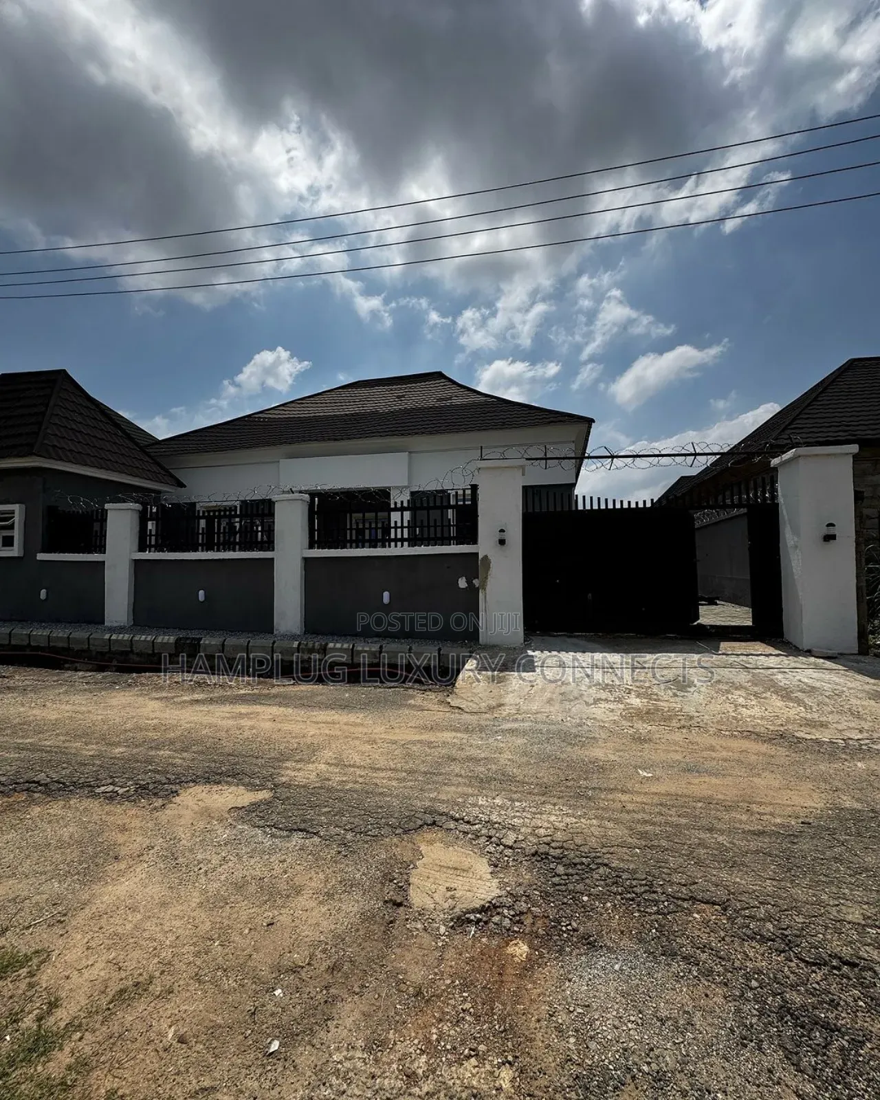 3bdrm Bungalow in Efeb Global Estate, Mbora for sale