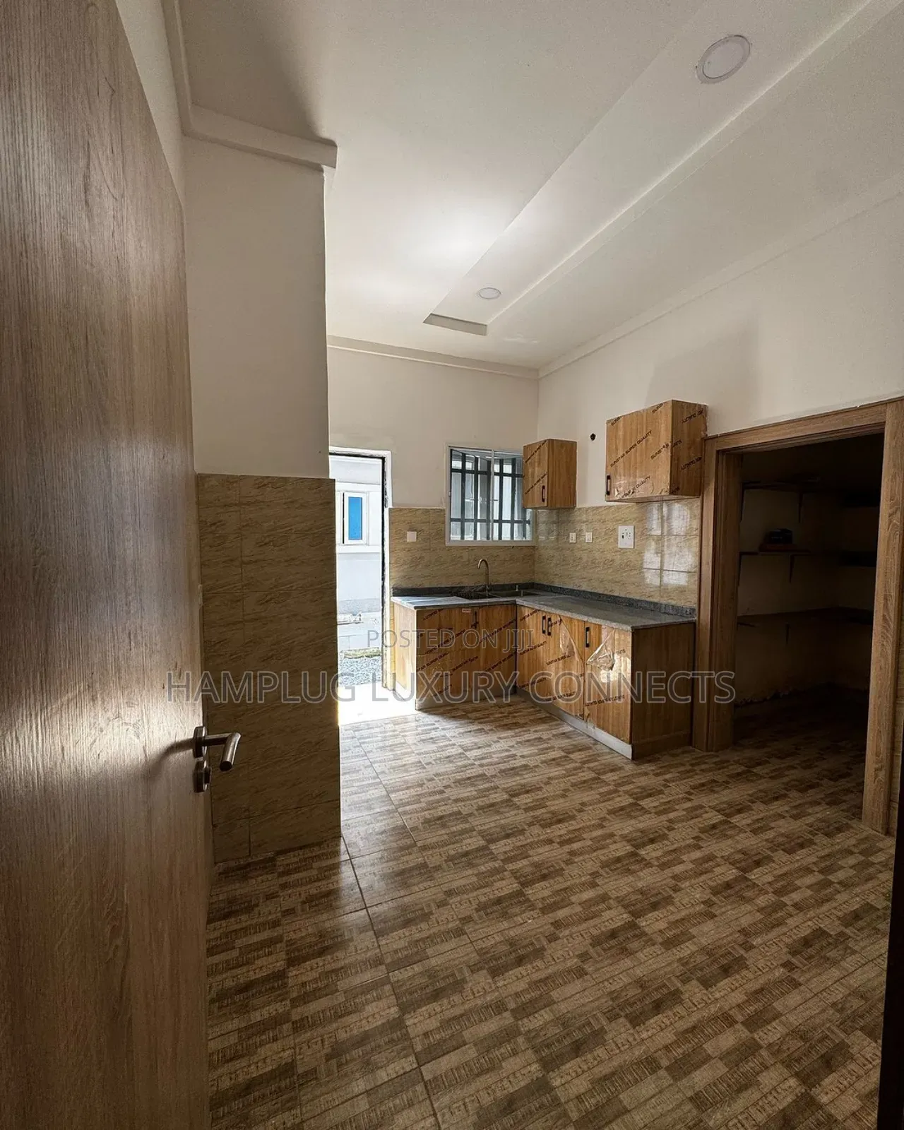3bdrm Bungalow in Efeb Global Estate, Mbora for sale