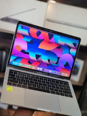 Laptop Apple MacBook Pro 2017 16GB Intel Core I5 SSD 500GB