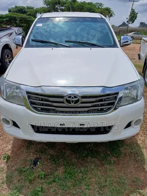 Toyota Hilux 2014 White