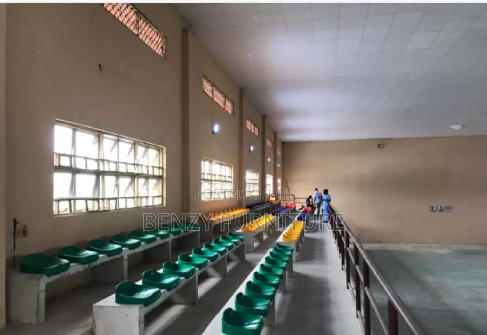 Low Back Pavilion Seat
