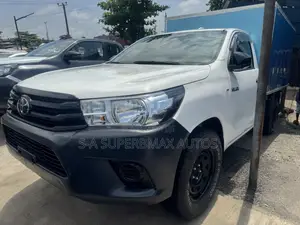 Toyota Hilux Revo Single Cab Petrol 2.7 RWD 2022 White