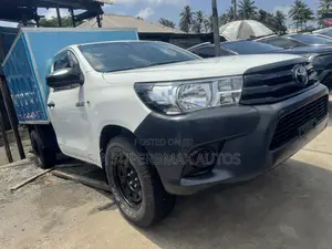 Toyota Hilux Revo Single Cab Petrol 2.7 RWD 2022 White