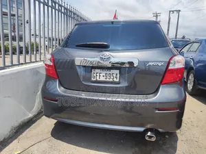 Toyota Matrix 2010 Gray