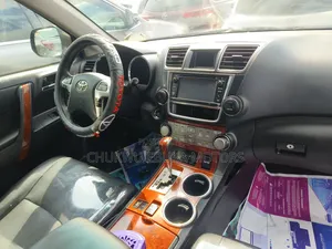 Toyota Highlander Limited 3.5l 4WD 2013 Gray