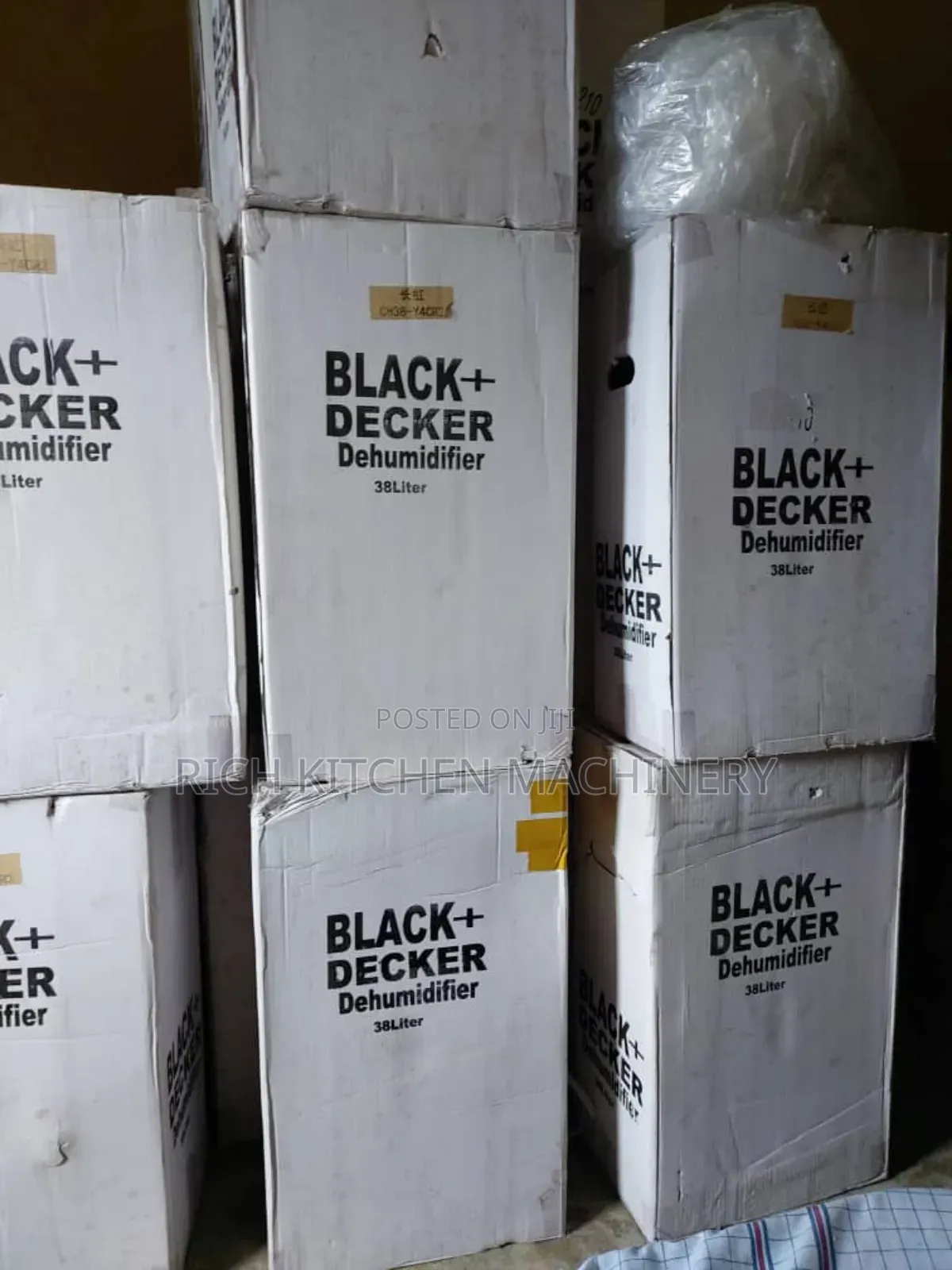 38litres Black Decker Dehumidifier