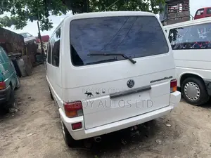 Volkswagen Transporter 2002 White