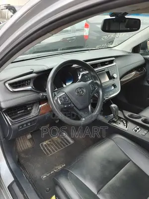 Toyota Avalon XLE Premium Sedan FWD (3.5L 6cyl 6A) 2013 Silver