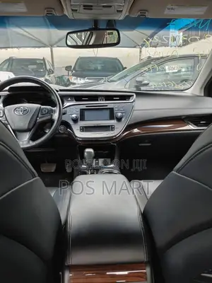 Toyota Avalon XLE Premium Sedan FWD (3.5L 6cyl 6A) 2013 Silver