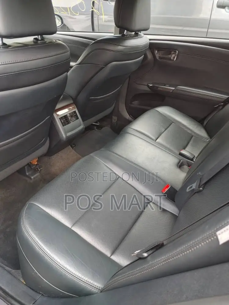 Toyota Avalon XLE Premium Sedan FWD (3.5L 6cyl 6A) 2013 Silver