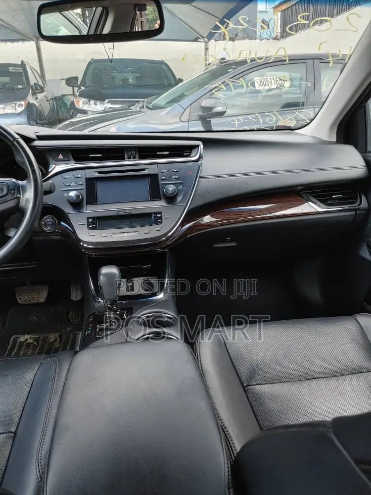 Toyota Avalon XLE Premium Sedan FWD (3.5L 6cyl 6A) 2013 Silver