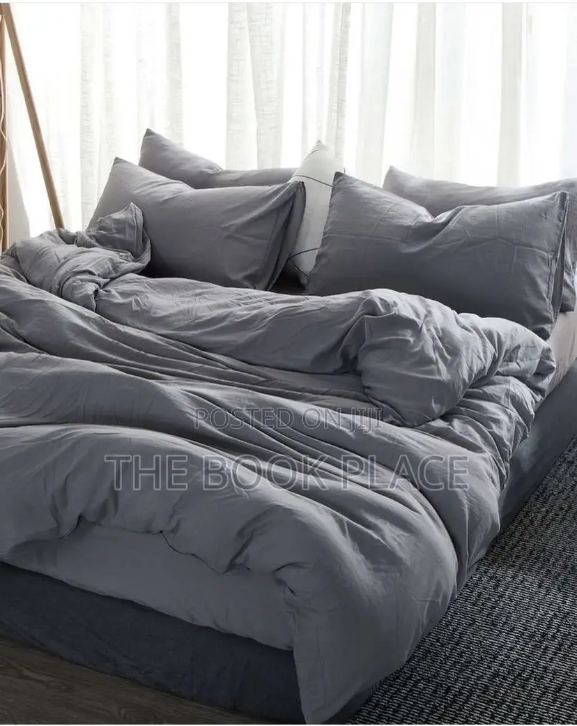 Gray Bedding Set With Duvet