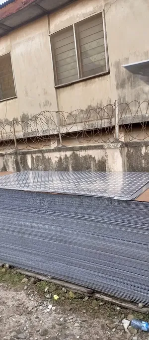 Galvanized Checkers Plat 4ft Hight X 8ft Length X3mmthicknes