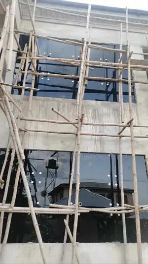 Frameless Glass Curtain Wall Window